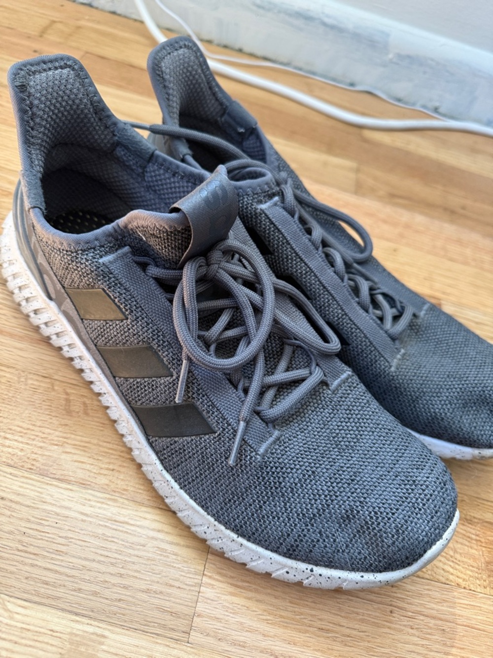 Men’s Size 13 Adidas Cloud Foam Comfort Sneakers